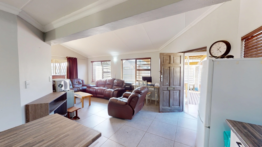 2 Bedroom Property for Sale in Admirals Park Western Cape